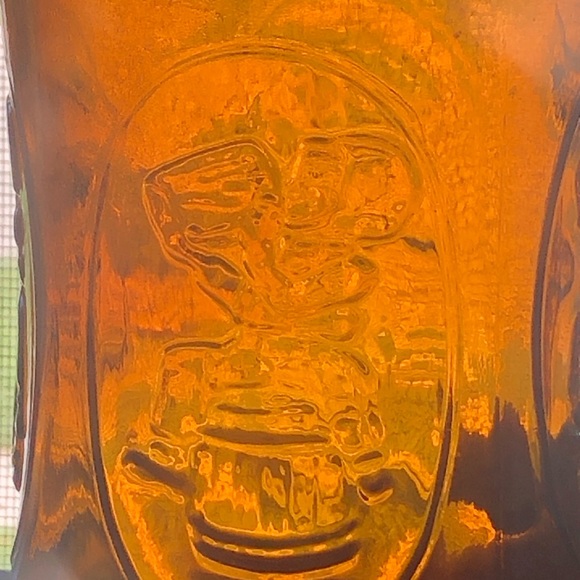 🌺VINTAGE FISHER EMBOSSED AMBER GLASS BOTTLE - Picture 6 of 10